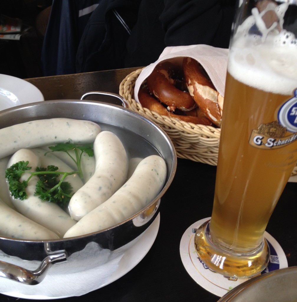Weißwurst Weißbier Brezn